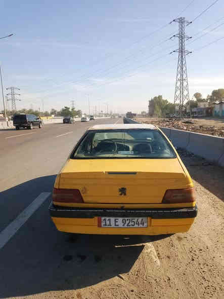 السلام عليكم للبيع سياره بيجو لميس موديل 13 مصفره هيئا وغرامات رقم انكليزي هزه جديده مكينه وكير خير من الله كلج جديد بيها خياسات بسيطة كهربائيات شغاله بيها خربطه بل نوزل السعر 30 وإذا اكو مراوس حسب القناعه للاستفسار الاتصال على الرقم التالي *********** مكاني بغداد الشعب
