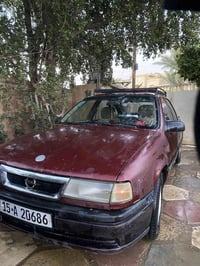 محرك 1800 المرغوب مكينه مكفولة  السيارة خير من الله ما بيهه اي نقص بيه...