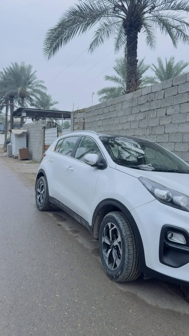 السلام عليكم 
للبيع كيا سبورتج خليجي كفاله عامه مديل 2021 الشركه الدولية خليجي
ماشيه 124 الف
رقم أربيل تحويل مباشر
بانوراما تحكم ستيرن
شاشه وكامره
نظام التشغيل سويج
كشنات مخمل
محرك 2000 دوش
تخم تاير جديد
السياره عليها ادامه كامله
للستفسار اتصال او واتساب
***********
السعر 205 وبيها مجال
