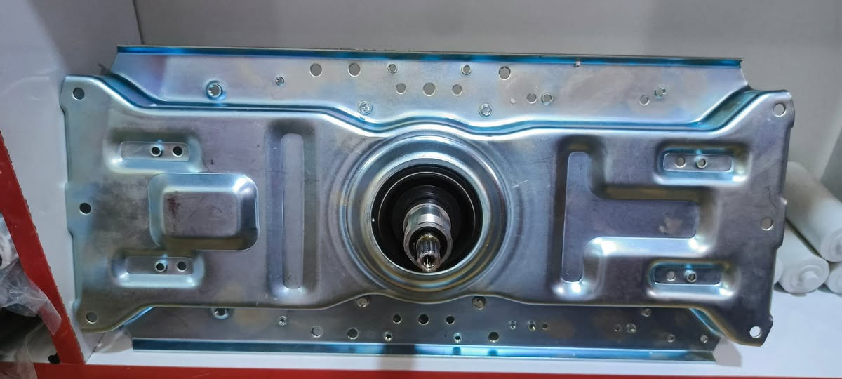 وصول كيربوكس سامسونج اصلي 
وجوكر عالي
ومربع ناصي 
وماكنيت الجي اصلي
و صمامات سامسونج اصلي 
دبلات متنوعه اصليه ودرجه اولى 
للحجز وات ساب فقط 
***********
***********
يوجد توصيل لجميع مناطق العراق
