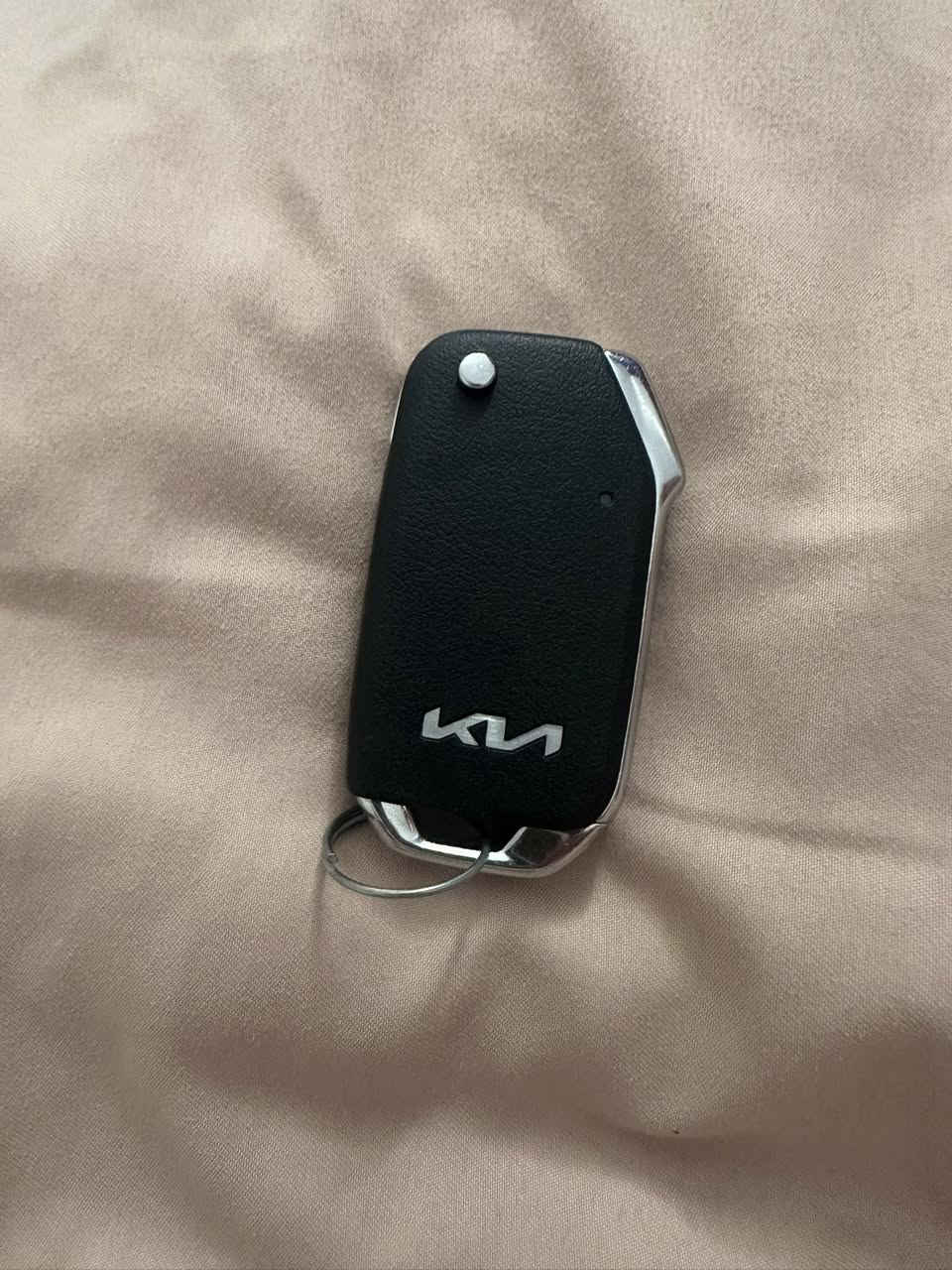 بصمه مال صول 2024 اصليه  ب 50 الف
وارضيات جديده مامفتوحه هم اصليه ب50 الف مال سياره صول 2024
مكان حله 
***********

