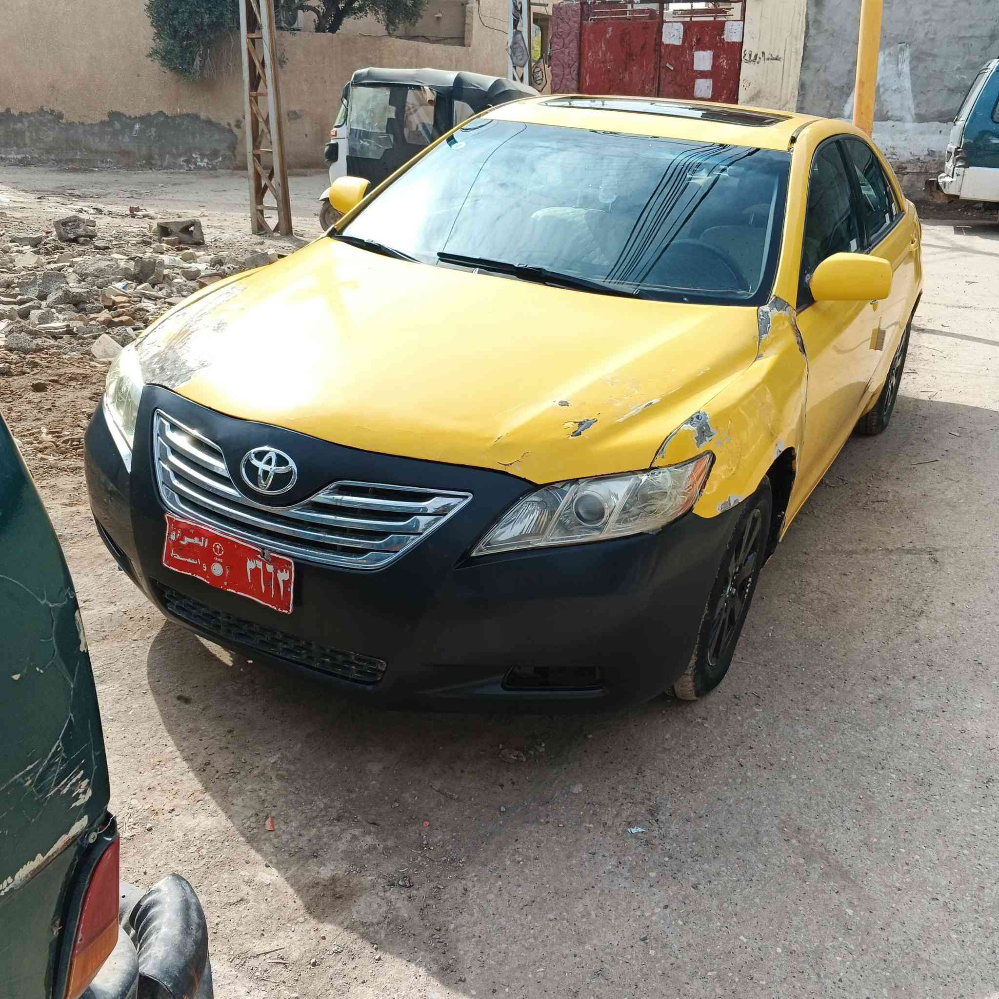 سلام عليكم كامري موديل 2008 رقم واسط جديد انگليزي محول وكامل سنوية جديده مصفره غرامات بأسمنا تحويل مباشر اتحول بأسمك وتستلم لوحات السعر 55 وبيه مجال المكان ديالى الخالص رقم ***********
