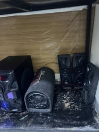 دجي البيع نضيف ومستخدم قليل مربوط ويا مضخم مال سياره صوط انفجار   كارت...