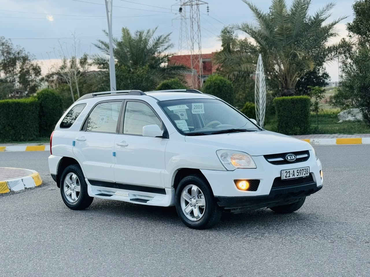 للبيع...نقد فقط  اعتذر عن الاقساط
بسعر 115$وبيه مجال بسيط
سبورتج 2009خليجي ابيض ثلجي 

رقم سليمانيه دولي سنويه وهزه كلها جديده 
شرط التحويل والغرامات 
✳️محرك 2000/دوش شرط لاتبخير ولاتنقيص 
✳️كير اتوماتيك بدون اي عيب مال بيت"
تدفئة /تبريد/كهربائيات/صدر/تايرات/كلها مكفوله 

🚘سياره جاهزه شرط برغي ما ناقصها Ⓜ️
✅سياره بيها ربع بالبونيد اثر نكراش فقط بدون اي حادث السونار مع الصور Ⓜ️

السعر 115$💸

تايرات 4️⃣ جديدة 🆕 
صدر امامي خلفي كلا جديد 🆕 
مكان السيارة صلاح الدين تكريت الديوم
رجاءً ما أقفل سعر بالتلفون تعال وتدلل 

للاستفسار***********
08719807351
