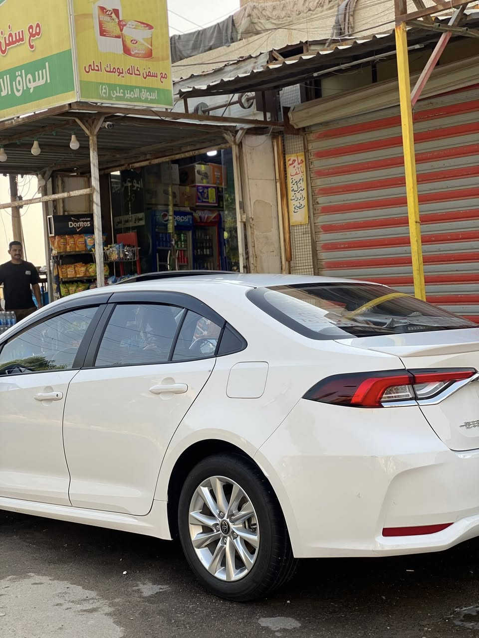 السلام عليكم
موديل 2025 ماشيه 7 الاف حقيقي 
مكفوله كفالة عامة لاضربة ولاصبغ ولابارد (فقط ضربة صغيرة بالدعامية الخلفية موضح بالصور) 
فول 1/1 محرك 1800 هايبرد شكل ال SAS 
كرسي كهرباء +جنح خلفي بلادي 
فتحه سقف 
بصمه سياره 
داخل جلد اسود 
رادار امامي 
تحديد مسار 
سياقه ذاتيه 
لد امامي + خلفي  
شاشه عرض بحجم 12.6
اوتو هولد 
هند بريك دكمه 
ويل حجم 16 
تبريد قطعتين 
شاشه كار بلي 
منفذ شحن USB امامي خلفي 
مصابيح LED
دخول ذكي 
تحكم ستيرن 
٤ وضعيات قياده 
اشاير بل مري 
كروز سرعه 
رقم بغداد الدولي الجديد تحويل ثاني يوم 
السعر 166 وبيها مجال قليل 
العنوان / بغداد البياع/حي الاساتذة 
***********
