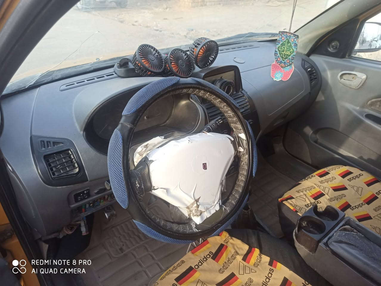 السلام عليكم
طيبه موديل ٢٠١٦ استلام شركه مكينه كيا ريو رقم ذي قار 
تبريد يشتغل 
تايرات جدد
عينه وصيني جديده صار سبوع مبدل 
سنويه ساقطه 
اتحمل هيئه وغرامات الك الصافي 
السعر ٢٥ ورقه
***********
