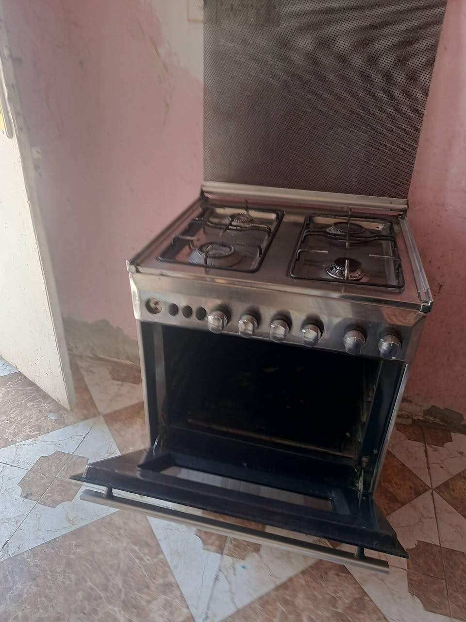 طباخ للبيع نضيف وكله شغال الي محتاجه يجي خاص وبخدمته


**إذا كنت صاحب هذا الإعلان وتريد حذفه لأي سبب، رجاءا أرسل رسالة إلى الدعم الفني**
