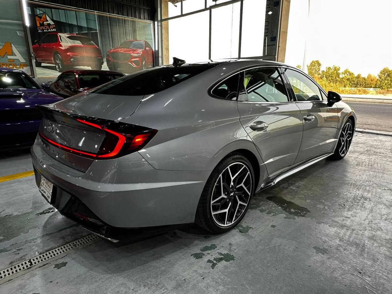 سوناتا ان لاين 2023 وارد امريكي
وماكو بالسوك هيج نظافة بيها بنيد مبدل نفس اللون فقط حادثها خشم البنيد ومبدل بلادي اصلي بأمريكا 
ايرباكات كلها سليمه شرط الفحص 
تحويل مباشر
رقم بصره هزة وفحص جديدة منافذة سنوية ل 2030
فول مواصفات
محرك 2500 تربو 290 حصان
بانوراما
كشنات جلد رياضي حضن
شفتات ستيرن
شاشة كبيرة تختلف عن باقي الفئات
انارة محيطية
كيجات ديجتال
boss نظام صوت
شحن واير ليس
ندفئة كشنات
رادر امامي خلفي تحديد مسار
نقطة عمياء
مقعد كهرباء
بصمه ابواب ودخول ذكي عند الاقتراب
تبريد قطعتين
تشغيل عن بعد اوتو هولد
اربع وضعيات قيادة
صندوق ذكي يفتح عند الاقتراب
اشاير بل مرايا
ماشية 28 الف مايل  السيارة مابيها اي نقص 
السياره من البيت للشغل فقط استخدام شخصي 
مكانها البصره شارع السعدي 
سعرها 218$ وبيها مجال حك الجيه 
0 770 578 9766
