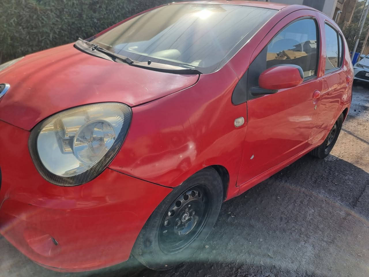 السلام عليكم...
باندا 2013 بغداد للبيع
السياره جاهزه بدون نواقص محرك كير جديد 
كير اوتوماتيك
مكاني بغداد الدوره ابو طياره
السعر 47 $
للاتصال ***********
