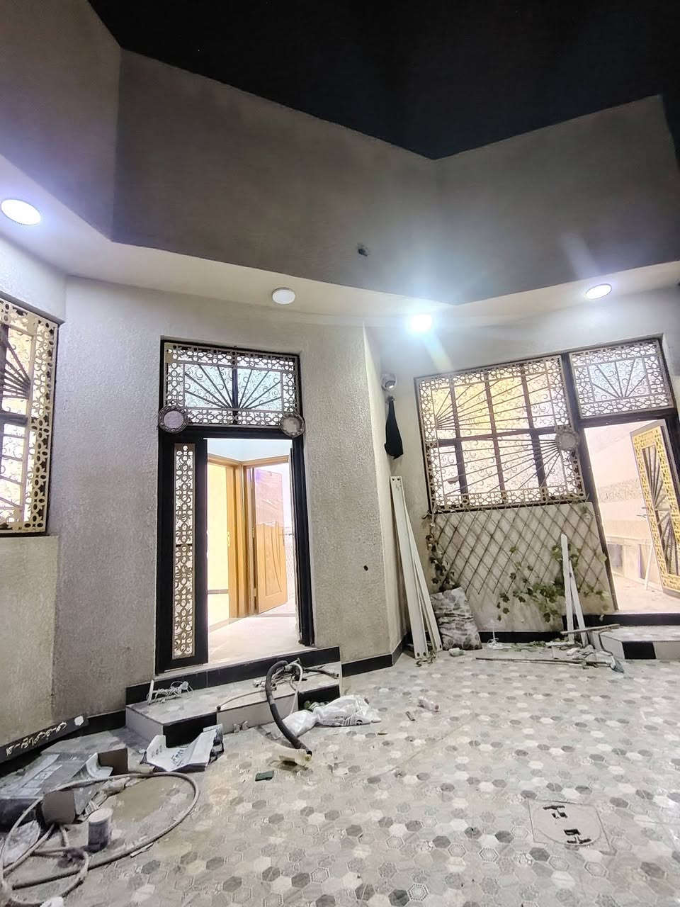 ياالله يتوفر دارس سكن موقع كلش حلو شقل درجه اوله امانه 
#المساحه ٢٠٠ متر
يتكون من #غرفتين منام #وصاله #وديوان #ومطبخ #وصحيات داخليه وخارجيه
#وكراج سياره وحديقه واسعه
وكافه الخدمات متوفره يمك
#العنوان البصره ابي الخصيب الصنكر
٥٠٠ متر عن السايدين السياحي
#السعر ١٢٠ مليون قابل للتفاوض
#للاستفسار اكثر اتصل ***********
