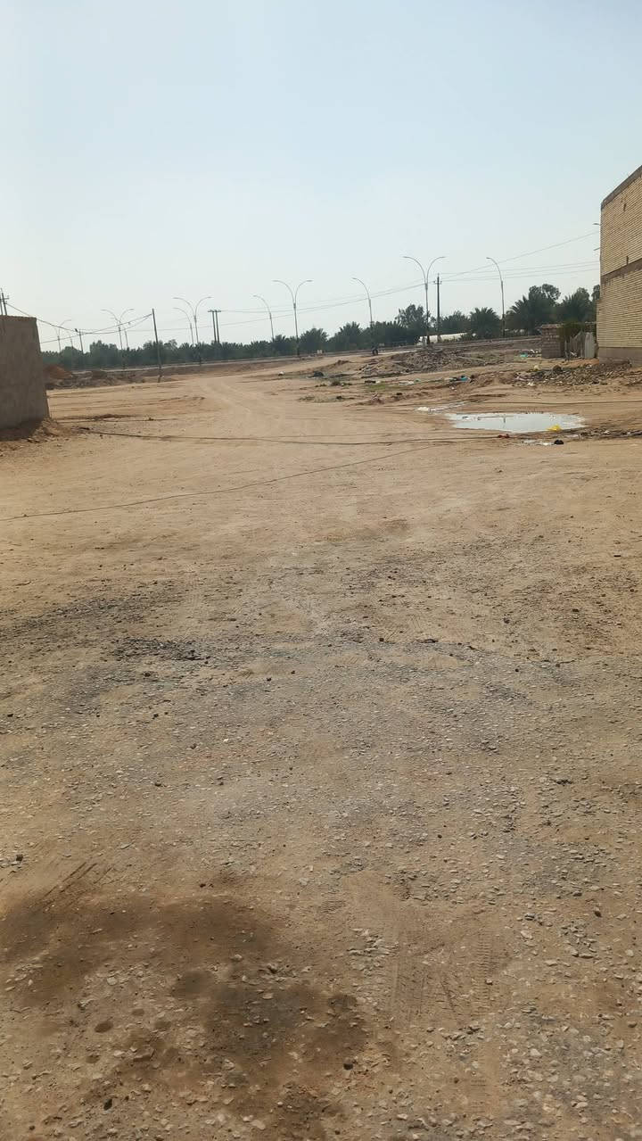 بيت 200متر طابو بسمي غرفتين وصاله ومطبخ وستقبال وساحه 6ب7 مهندسين النضال  قرب الحزام   الخضر   قريب على نفق   بي نواقص ستاره  وبورك  وتطبيك  صطح  وكاشي بناء درجه اوله طابوك  *********** السعر 150 وبيه مجال
