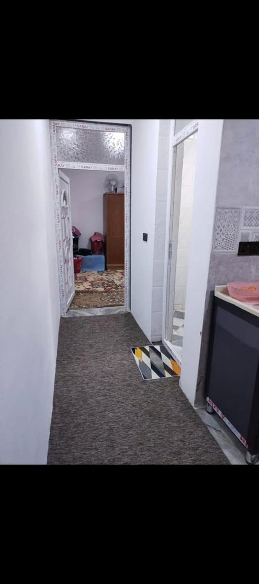 دار للبيع طابق واحد مساحه ١٠٠ واجهه ٥ ونزال ٢٠ زراعي سند ٢٥ العنوان بعقوبه التحرير الحولي الجزء الثاني السعر ٦٠ بيت البناء جديد للاستفسار ***********
