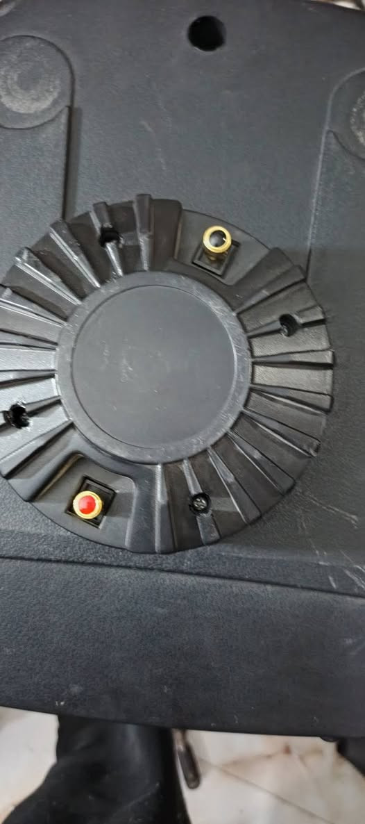 السلام عليكم شباب زوج  سماعاتw17 للبيع  كوبي درجه اولى سعر ٣٢٥الف العنوان ديالى بعقوبه ***********
