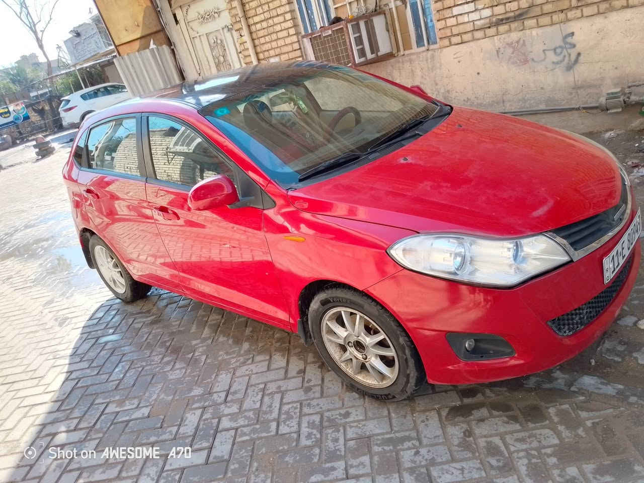 السلام عليكم
شيري فلاوين موديل 2013 
سيارة لا ضربة و لا صبغ و لا تبديل 
فقط الهلالات الخلفية معمره

مكينة و كير مقفولات صار يومين من شادهن

تبريد تدفئة شغالة 
حدادية صدر جديدة. تخم تاير 
كهربائيات كلها شغالة 

السعر 35 ورقة العنون: بغداد. مدينة الصدر. قطاع 4
الهاتف: ***********
