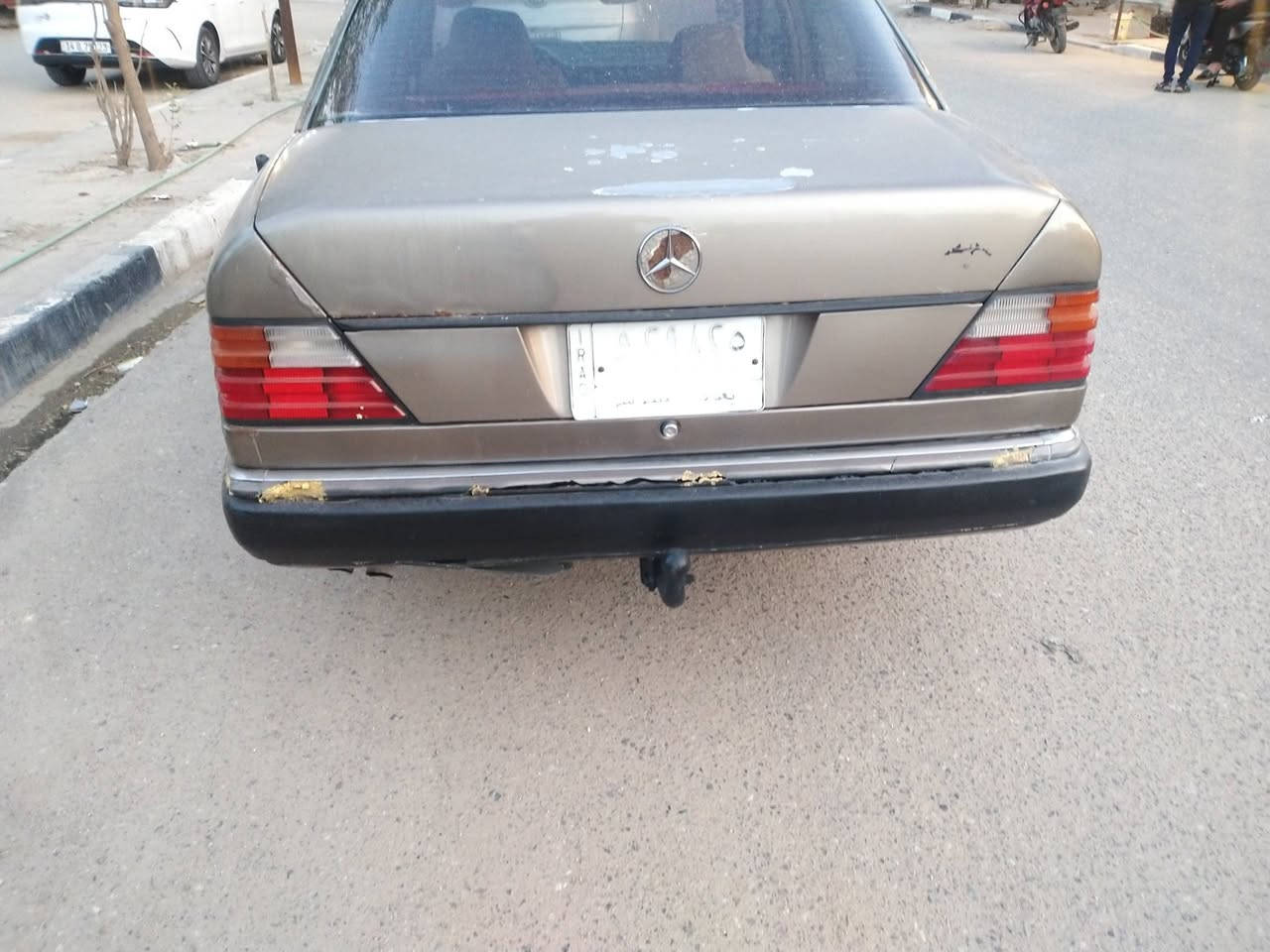 إعادة النشر بسبب الوعود الكاذبة  مارسدس دب موديل 1989 مكينة وكير فيفتي مكفولات حداد حلو  تخم تاير رقم بغداد و مشروع وطني سعر 38 مكان البصرة القرنة الاستفسار ***********
