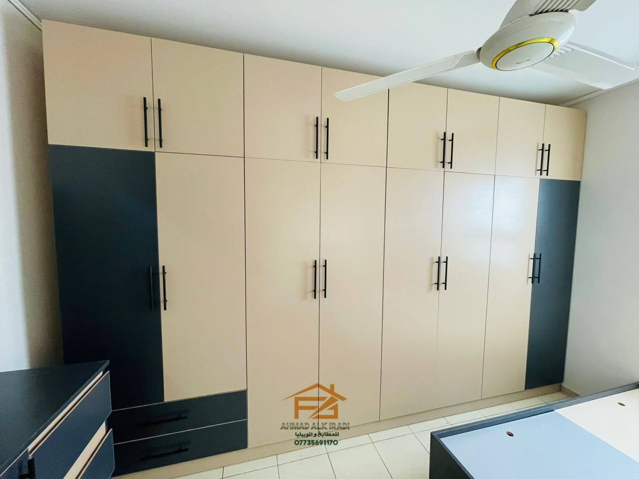 🛠 نصمم  🥸🪚 🥸 نبدع 🪛 💪🔨 نتميز ⭐🌟

🛏 تصميم وتنفيذ غرفة ڪاملة 
 ↩  سرير نفرين 
 وكنتور 8 أبواب ملحق 
+ ميز تواليت 
🌀 خشب  Mdf تركي درجة أولى ..
 🔹️تنفيذ  ...
  موديل عملي وأنيق  في شقق بسمايا ..
حسب طلب الزبون 🤩👌... ومستعدين بتجهيزكم بأي موديل أو لون حسب طلبكم ومن أرقى أنواع الخشب  🤩👏
🔱 مع ضمان الجودة والمتانة و جمال التصميم  👏💪
تجدونها فقط عند #الڪرادي_للمطابخ_والموبيليا  🤩🤩

🔻
🌇 العنوان // مقابل مجمع بسماية.. قريب من حلويات برهومي 
(حلويات برهومي اكو شارع بصفهم تدخلون بي وتتصلون بينا ندليكم على المعرض ....

🔽
📲 للاتصال والاستفسار ،،، ((( *********** )))
احمد الكرادي ↩ متوفر واتس 

⭕ او مراسلة الصفحة وسيتم الرد بأسرع وقت مع فائق التقدير  🌹
