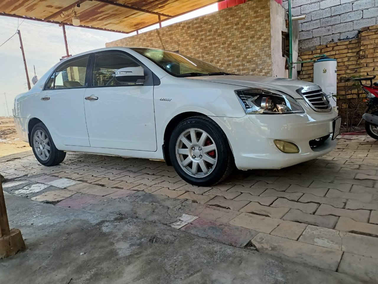 جيلي موديل 2013 مكفولة لا ضربة ولا صبغ ماعدى الخياسات المكصوصات الجوة الرقم بابل المكان ديوانية السيارة جاهزة مكينة وكير واكسن وحدادية السعر 52 غير متواجد على الفيس الاتصال على ***********
