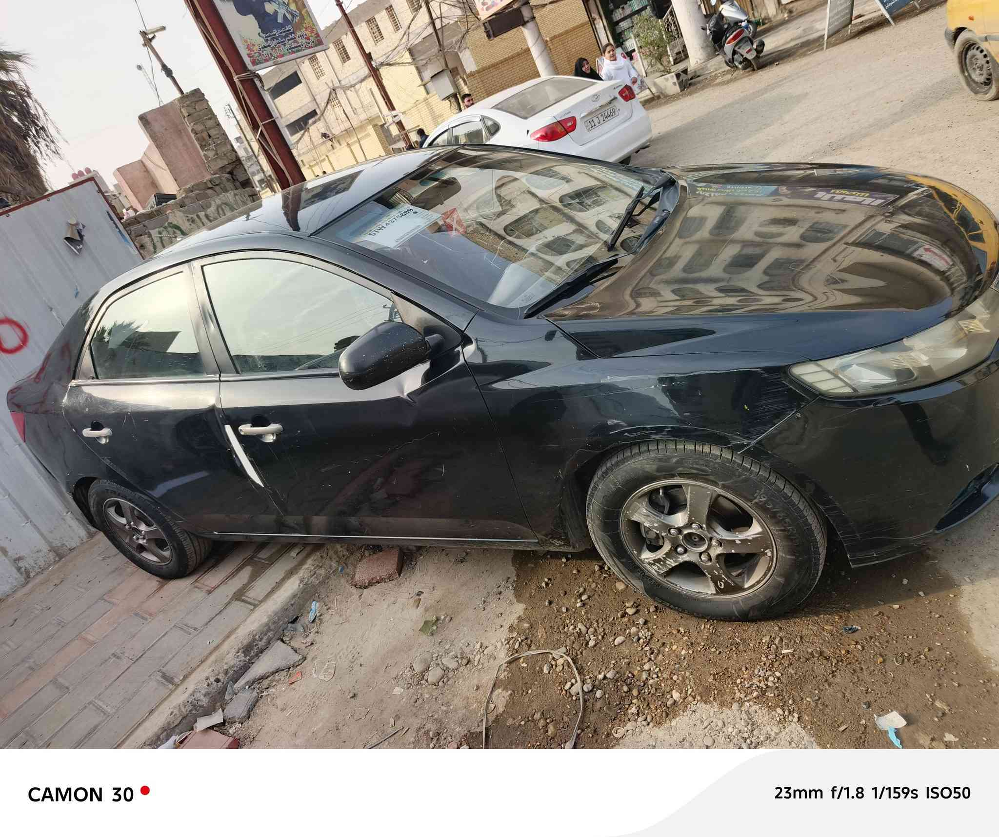 السلام عليكم كيا سيراتو 2012 خليجي للبيع او مراوس بافورتي انطي فرق ***********
تخم تاير جديد
صدر امامي خلفي جديد سياره كامله
