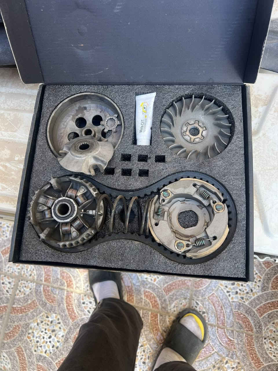 السلام عليكم
غراض ماكس عدله 

كفرات ختم مثل ما موضح  يدات بريك

وكلجات بلاديه خرز قايش (كلشي مابيهن) 

ويل رياضي كلشي مابي مثل ما موضح (غسلة) 

شيال بلادي مالتها ( سوادات ترايش + عداد شغال) 

بك خلفي + ذيل هم.  + جامة مال مازده + شيار كامله

بعقوبه.  اي ستفتار خاص موجود


**إذا كنت صاحب هذا الإعلان وتريد حذفه لأي سبب، رجاءا أرسل رسالة إلى الدعم الفني**