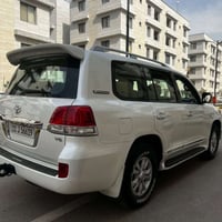 لاندكروز موديل ٢٠١١ تكمة وسنوية ستيني اصل رقم بغداد باسمي مكفول من الح...