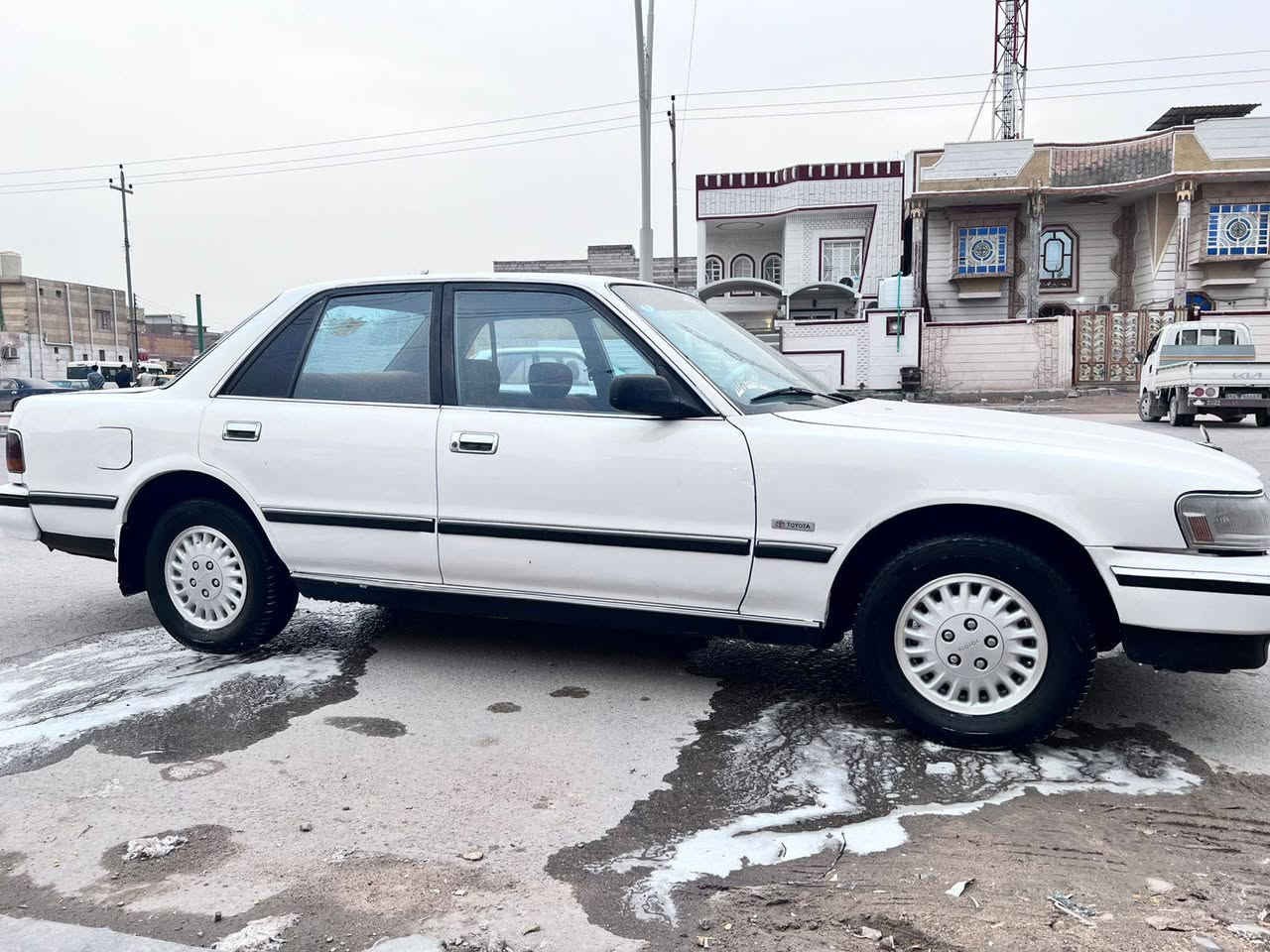 سلام عليكم ورحمه الله وبركاته سياره كروسيده يسره بلاد مكفوله منكلشي من الكصه و النقل و الضربه و الصوليات سياره مال جناي رقمه بغداد رعي سيارا يمي تبريد ثلج لحداديه 100 بلميه  العنوان البصره الزبير. السعر 60, ***********
