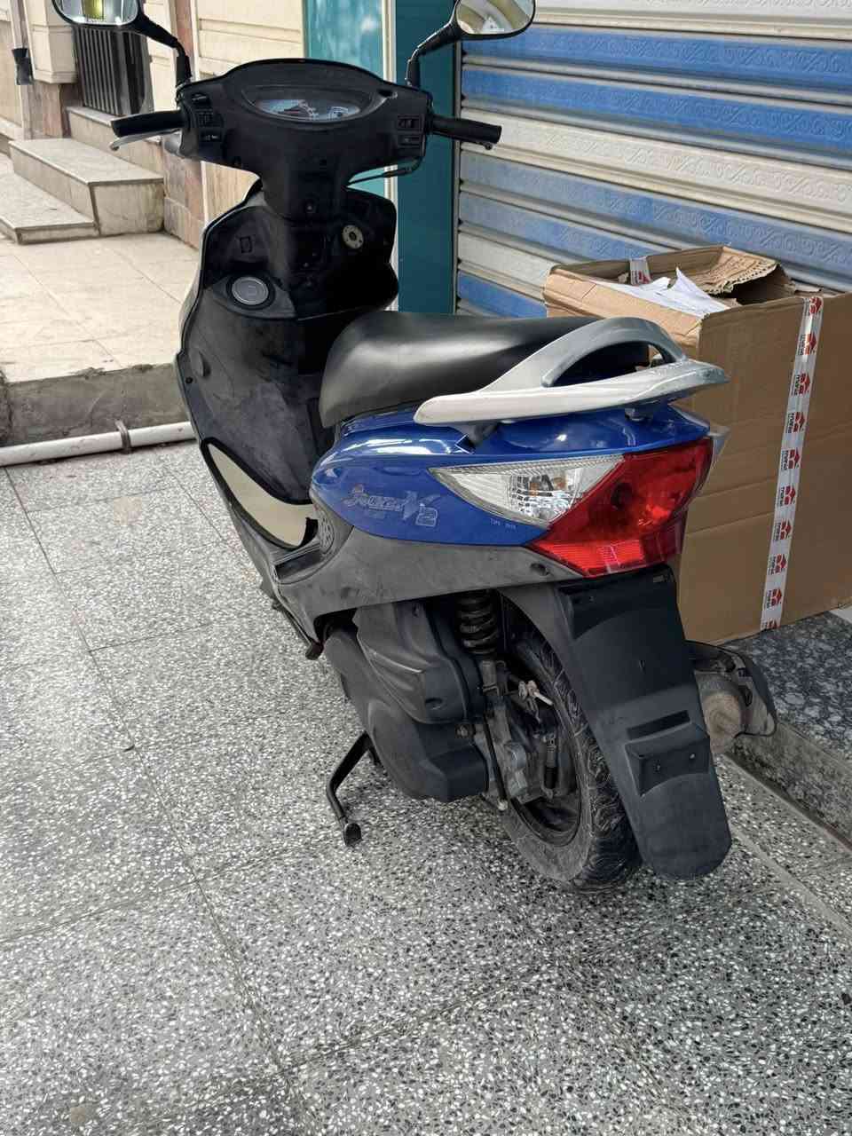 في تو للبيع دراجه رمبه وصل المعرض وياها شرط كفاله من كلشي دراجه ختم واحد الكفر ويا المكينه وكله بلاد تجي وشوف بعينك احله من الصوره 
عنواني الشطره 
تواصل  *********** بي واتس
