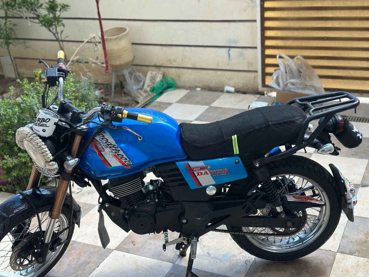 الحلوه للبيع
دايون Latti
محرك ٢٠٠ مكفول
اوراق اصولي كامله
الموديل ٢٢ ماشيه ١٧٥٠٠
تشغيل عن بعد جهاز انذار وبعد اضافات بسيطه
نكره باي وقت 
سعر ١٤٥٠  وبيها مجال للطيبين
مكاني بابل مركز ***********
