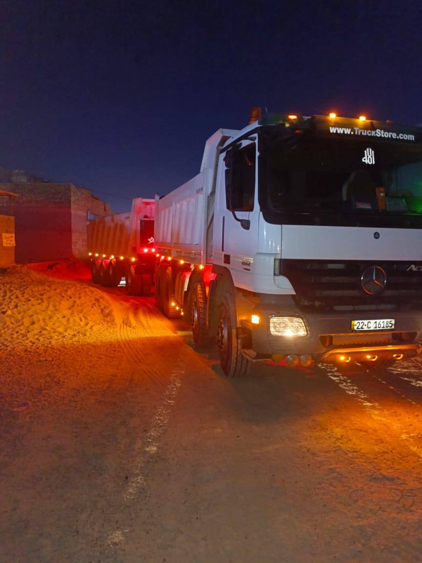 اكتروس للبيع تخم تاير مجموعه جيئف موديل 2004 حجم4144 مربوطه قاطره مقطوره 3 لوحات عربانه موديل 2025 جاهزه للعمل الاستفسار  ***********
