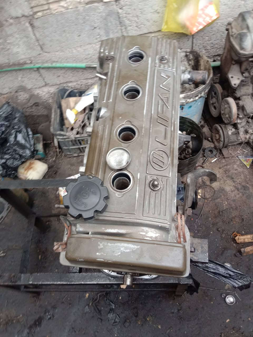 السلام على جميع احبتي ومتابعيني
لله الحمد اليوم تم شدوتشغيل محرك كورلا حجم 1800للسيارة ليفان 620 لولدي ابواحمد من قضاء المحمودية وان شاالله يوجد محركين جاهزين للشدالاول محرك كورلا والثاني محرك ليفان 620 وبظمان 15يوم فاسكون بخدمة كل من يتواصل معي بكل مايخص السيارة ليفان 620 مع تحيات عمكم قاسم الموسوي وعلى الرقم ***********
