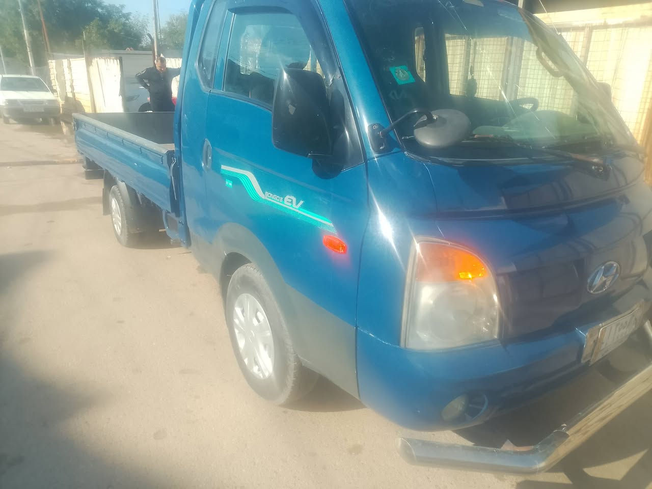 بورتر موديل 2007 رقم بغداد سنويه جديدة محرك وكير وكسن وتخم تاير عنوان بغداد السيارة جديدة مكلف بنشر السعر 85 وبيها مجال بصيط محرك بلادي ***********
