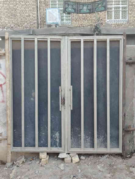 السلام عليكم 
للبيع
شيلمان بلجيكي
ابواب شبابيك بواري مدور 
ابواب خشب 
جنل 
زوايا 
سندويج 
العنوان كوت شارع النفط قرب كهوة بيت الطين 
***********
***********
