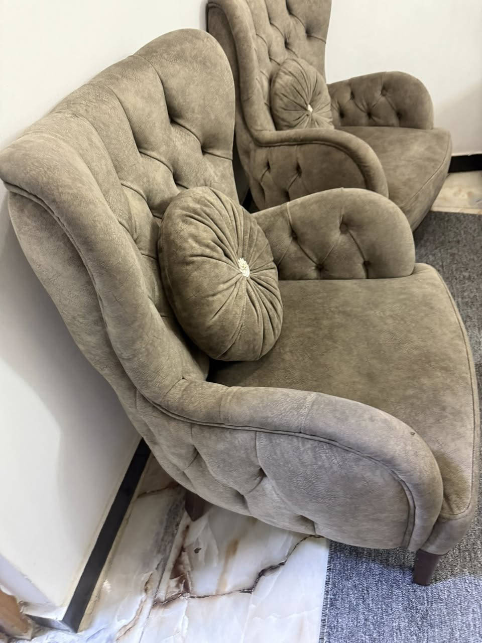 السلام عليكم تخم تركي  ماخذينه مليون ونص  عارضينه ٦٠٠ وبي مجال. عنوان بغداد 
***********
