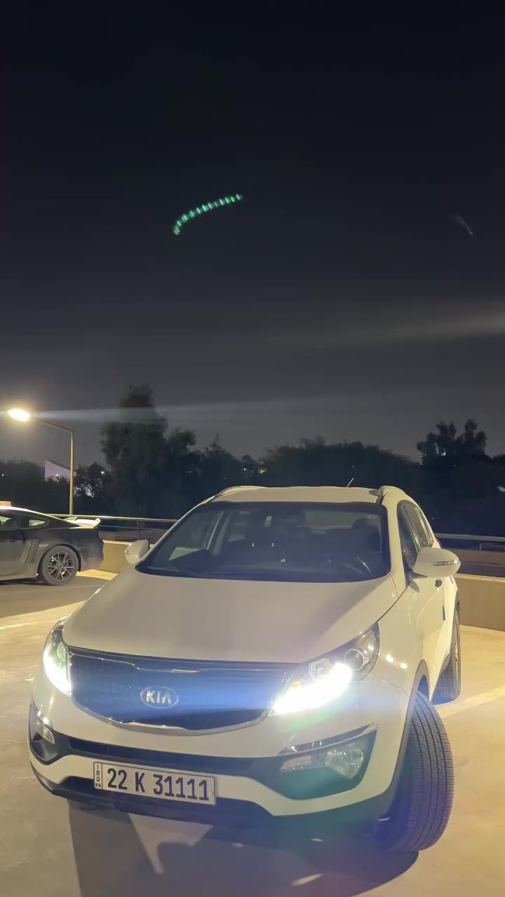 ألسلام عليكم
كيا سبورتج 2015  خليجية محرك 2000 دوش فول مواصفات

🚗 سيارة نظيفة جداً واستعمال شخصي، جاهزة للاستخدام بدون أي مصاريف.

📌 التفاصيل:

 • الممشى: 80 ألف كم فقط

 • كلين تايتل ✔️

 • فقط PDR بحجم إصبع في الباب الخلفي (بدون صبغ)

 • فل مواصفات

. بصمة بلادي

 • مقاعد جلد

 • كاميرا خلفية + حساسات خلفية

 • لايت زينون بلادي + زراك لايت

 • تبريد شاشة (بيانو)

⭐ السيارة محافظ عليها جداً وما تحتاج أي شيء.

🔢 رقم أربيل مميز.

💰 السعر: [193 ورقة]

📍 الموقع: [بغداد زيونة]

📞 للتواصل: [***********]
