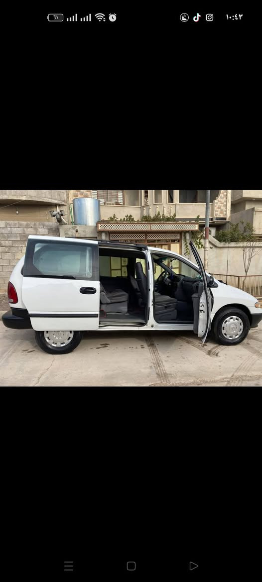 السلام عليكم سياره دوج كرفان موديل 96 صبغ احزام جماليه طخم تاير جديد  كهرباياتها شغاله سياره بسمي الستفسار عل رقم *********** واذا اكو مراوس يرهم حسب القناعه السعر 55 وبيها مجال لشراي
