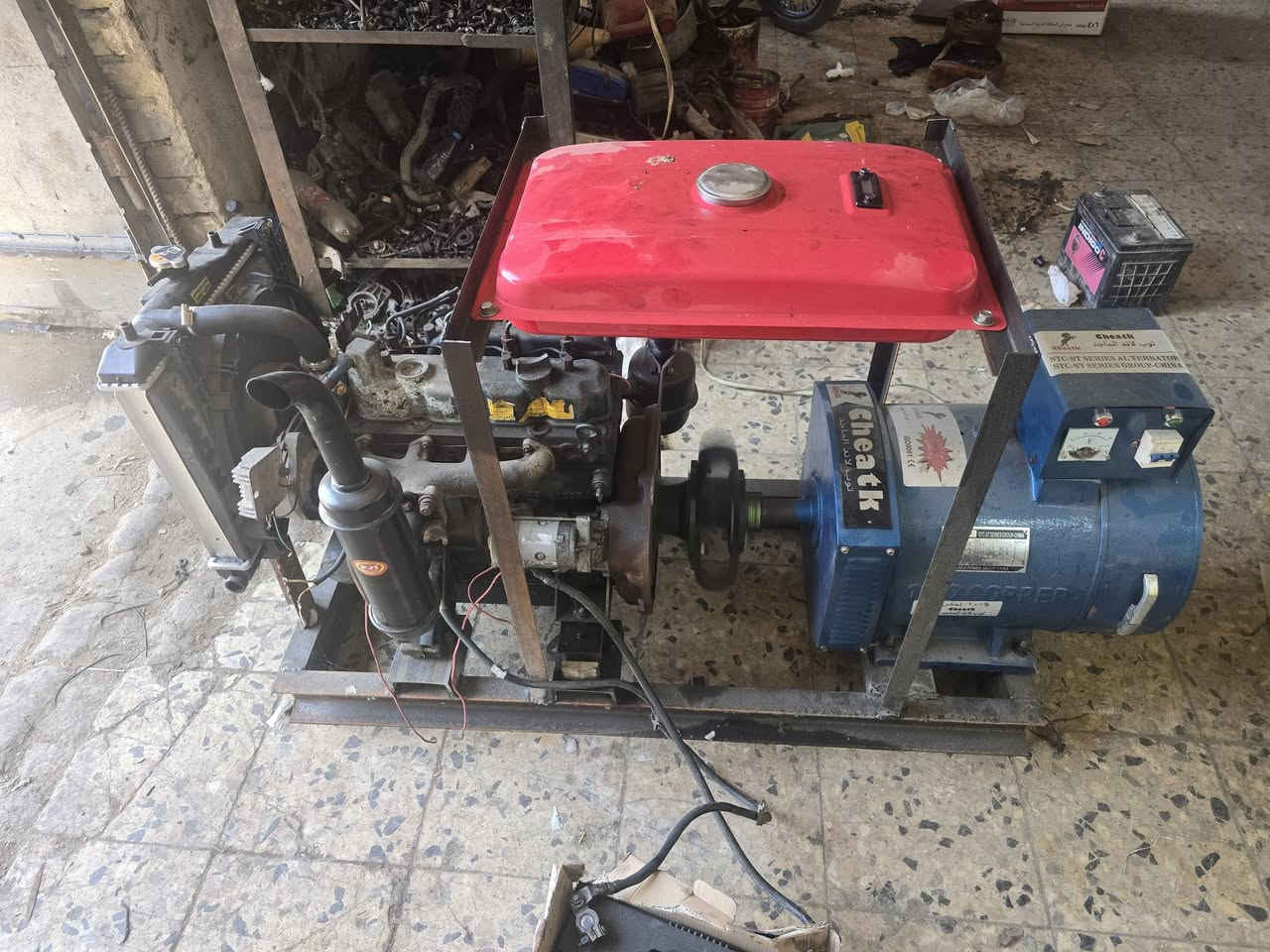 السلام عليكم مولده كابوته اربعه سلندر 10KV صرف الكاز كل ساعه لتر مكانهه بلكوت للاتصال ***********
