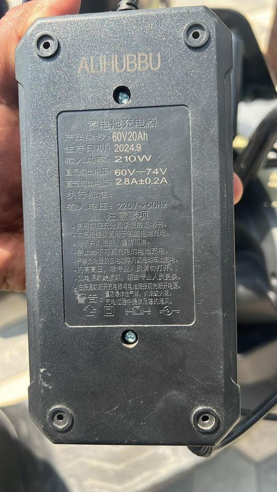 شاحن دراجة اخو الجديد                   بسعر 20 الف


**إذا كنت صاحب هذا الإعلان وتريد حذفه لأي سبب، رجاءا أرسل رسالة إلى الدعم الفني**