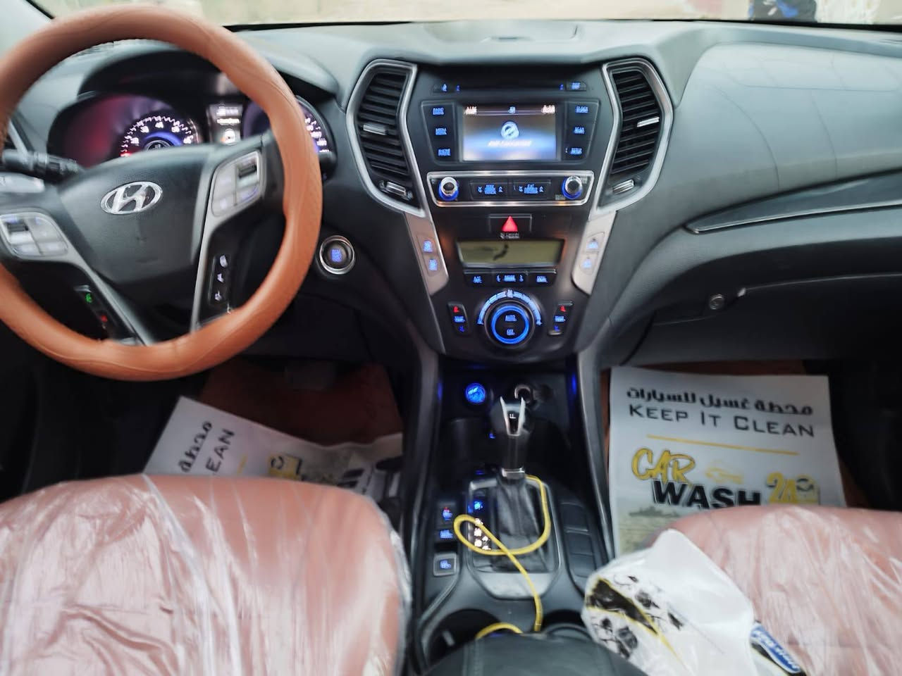 السلام عليكم اخوان عندي  سنتافي خليجي فول مواصفات موديل ٢٠١٤ رقم بابل انكليزي  بيه جاملغ صبغ امامي بدون دواخل مكان السيارة بابل  السعر ١٧٢ ***********/_ مكينه ٦سلندر بانوراما فول مواصفات
