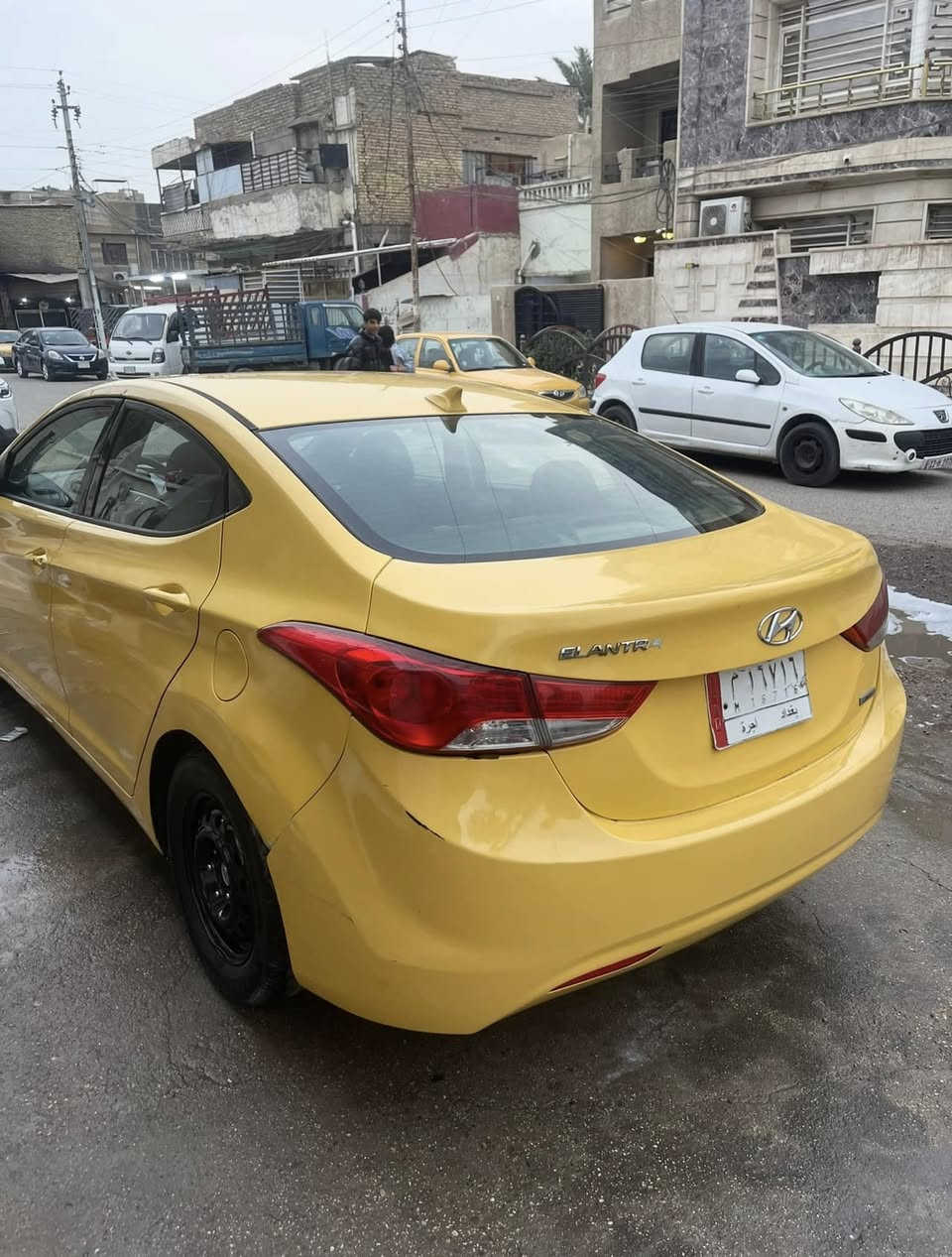 النترا 2013 
فول مواصفات 
بصمه تشغيل 
فتحه سقف بانوراما 
بصمه باب سايق 
كشنات تدفئه 
كشن السايق كهربائي 
لمتد 
 
الضرر جاملغ وبنيد بدون دواخل
السياره كير محرك تبريد خير من الله 
صدره 60 بل ميه 
السعر  95 وبيه مجال 
مكان سياره بغداد البياع
***********
