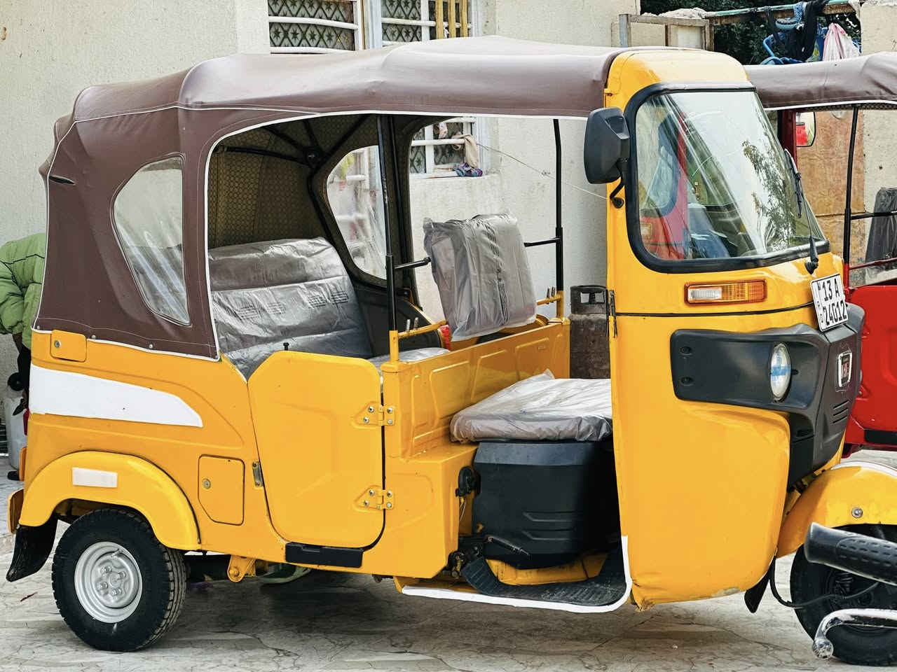 سلام عليكم لبيع ٢٢ شهر5رقمً وسنويه تكتك جهازه كبل طلع لشارع  تاير جبلي دوشمه  سعر٧٥٠٠وبيهً مجال شراي ينتصل***********
