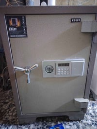 قاصة للبيع فولاذ ضد الرصاص الماني مكاني بغداد حي النصر قرب العيادة الش...