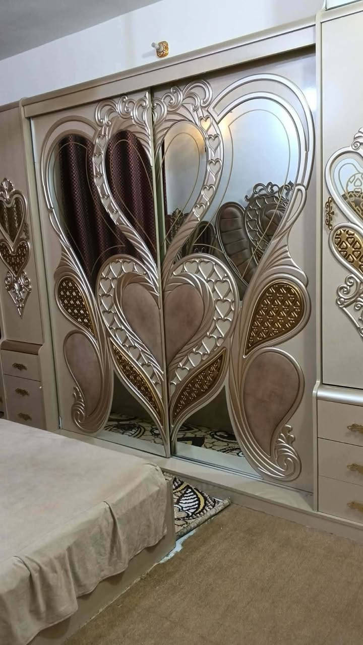 السلام عليكم غرفه تركيه مستعمله نضيفه للبيع 9قطع السعر مليون وبيها مجال
للتواصل/***********
