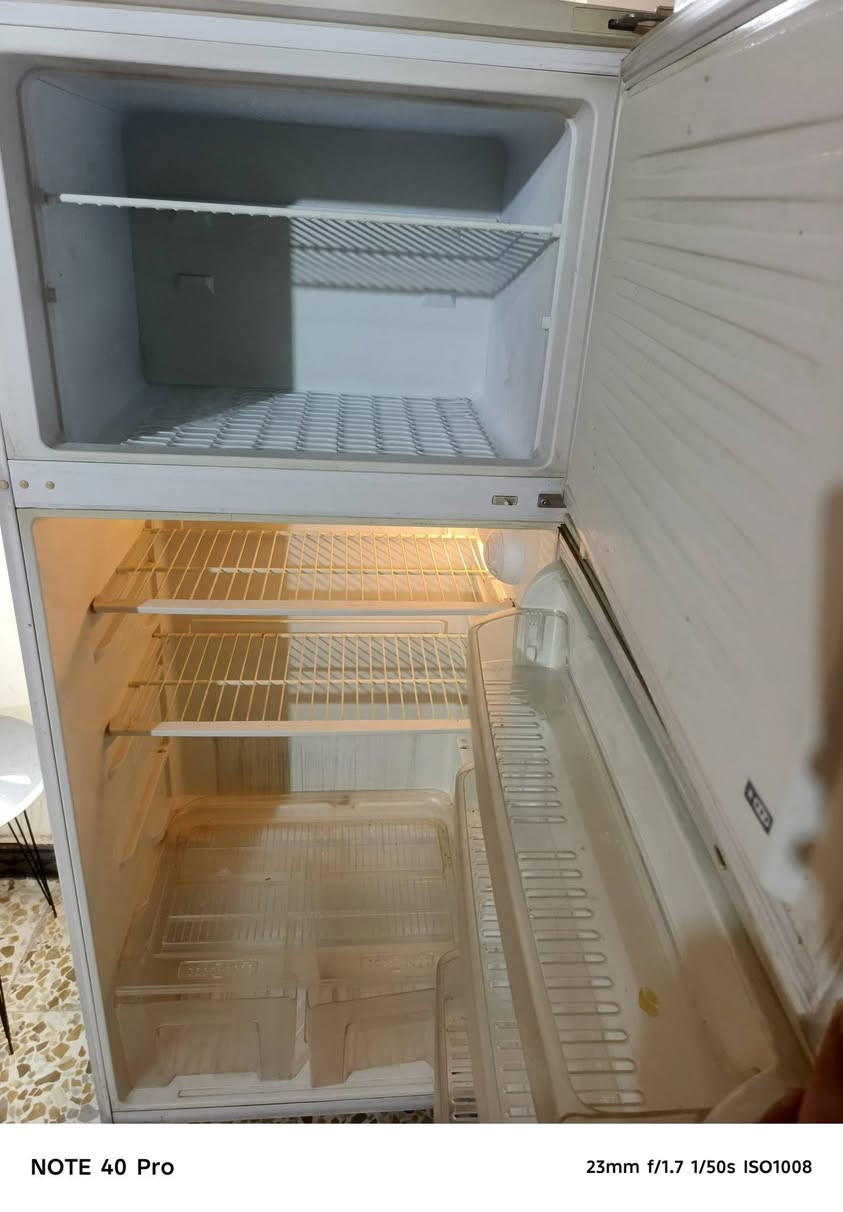 ثلاجه لبيع شغاله ول يريده رقمي هاذه*********** وتدلل تكريت
