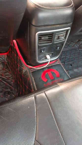 السلام عليكم اوباما للبيع فقط فول مواصفات لمتد عده البرده الخلفيه فقط باقي المواصفات معروفه حادثها جاملغ سايق مبدل وربع البنيد مصلح وبيها بارد على كد شبر بالجاملغ عكس السايق رقم بغداد شرط التحويل مكان السياره بغداد الزعفرانيه السعر 250 وبيها مجال قليل 
الرقم***********
