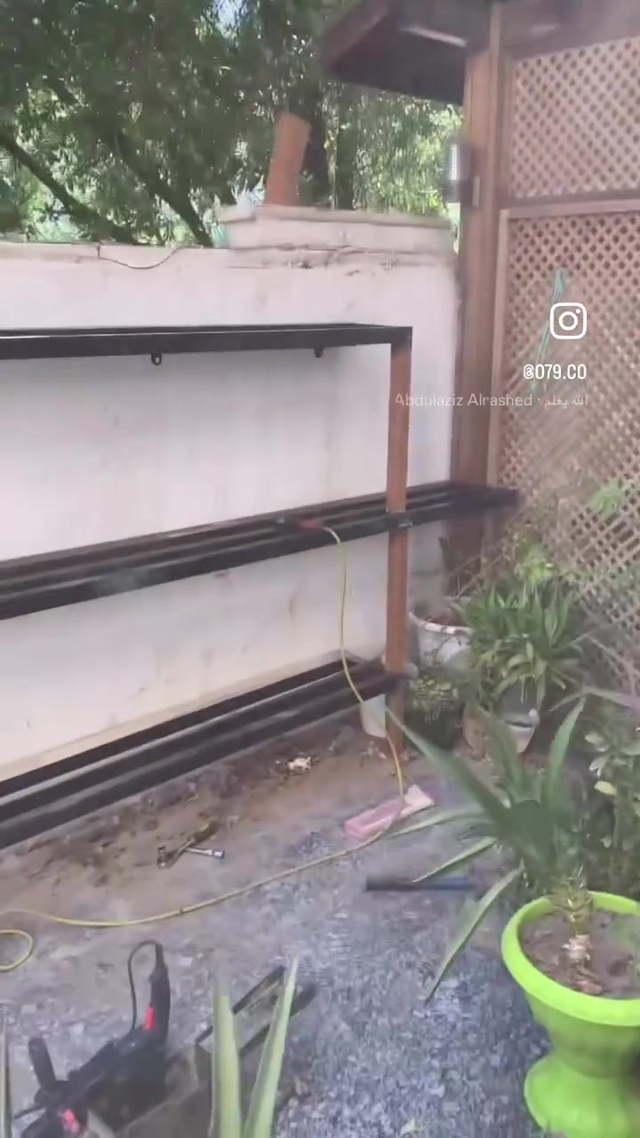 بسم الله الرحمن الرحيم ⚠️‼️
كادر حداده اسامه البياتي 
نعمل سقايف + كرفانات+ اقفاص حيوانات +تثبيت شبابيك حديد +تثبيت ابواب بي في سي + ديكورات + كعدات عربيه 
للستفسار *********** رمادي انبار

