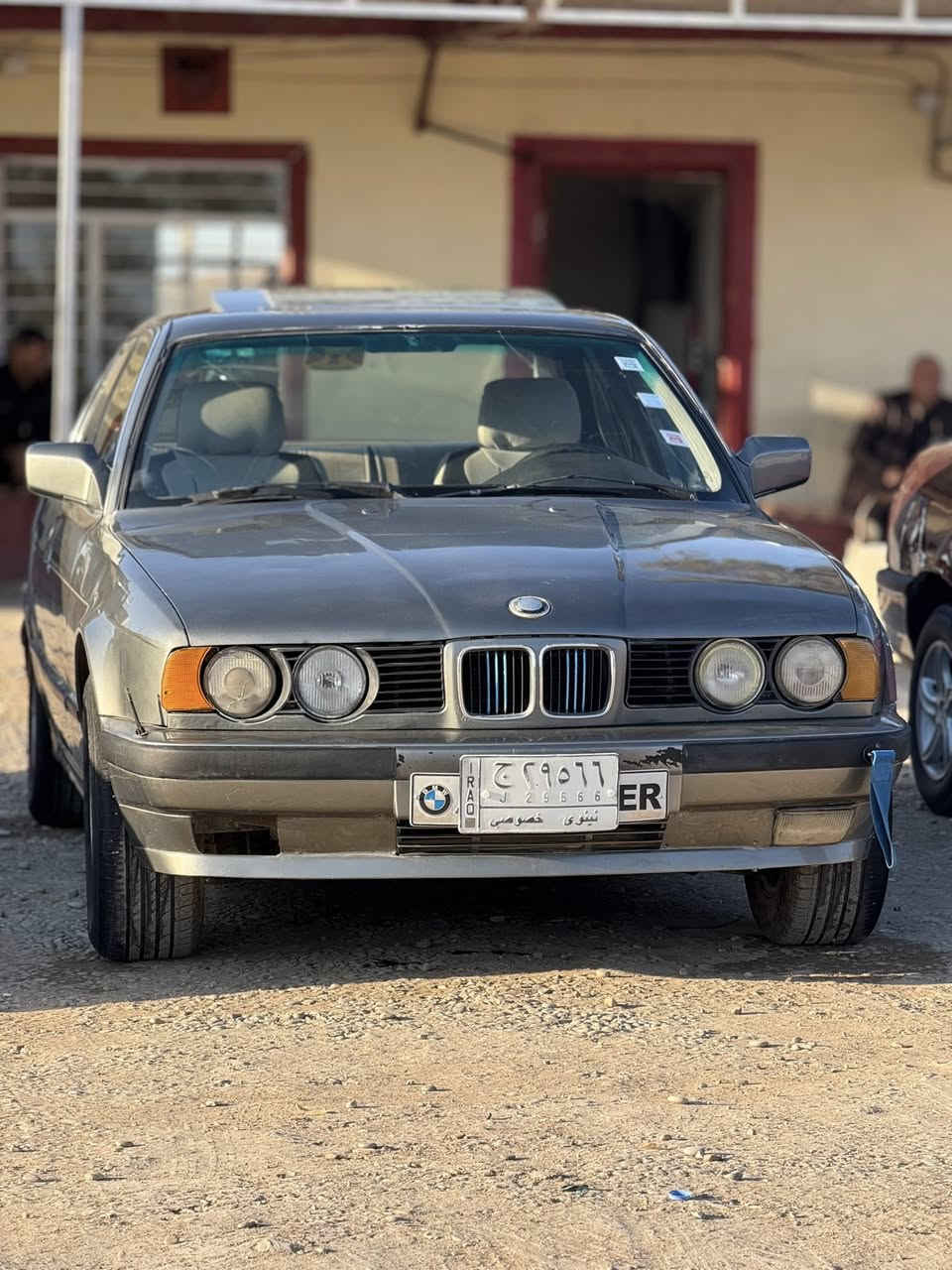 للبيع 525 بي ام دبليو 
كير اوتماتيك 
كير محرك شرط 
السعر ￼50 $ بيها مجال 

***********
