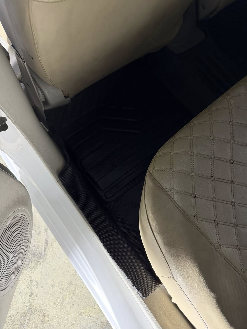 السلام عليكم 
تم توفير ارضيات كاعيات نيسان سني ٢٠١٤-٢٠٢٥ 
ربل ثخين تغطي الدوسات 
تجي ٣ قطع 
للحجز مراسله الصفحه


**إذا كنت صاحب هذا الإعلان وتريد حذفه لأي سبب، رجاءا أرسل رسالة إلى الدعم الفني**