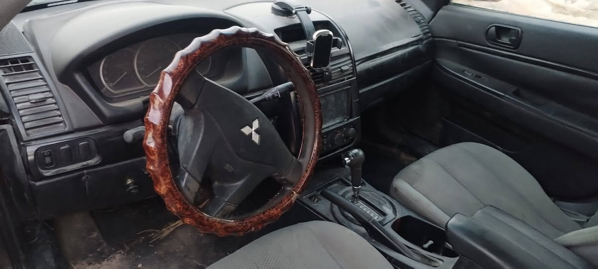 سلام عليكم 
ميسبوشي محوره كامري 
حداديه كير مكينه خير من الله 
تبريد ثلج  سياره كوم حديد اكاتبك عشاير وسرقه 
فقط كوم حديد. رحمه الوالديك لاتتصل وتسئل كوم حديد اكاتبك عشاير وسرقه سياره شغالة سعر 15 ورقه قفل 
العنوان بغداد الدوره 
***********
وات ساب واتصال
