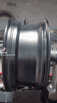 بطرق فنيه وعمليه تعديل كافة اويالات السيارات الحديثه والقديمه موقع العمل سامراء خلف الحي الصناعي ميزانية العزاوي الحديثه مقابل شارع 50 رقم الجوال ***********
