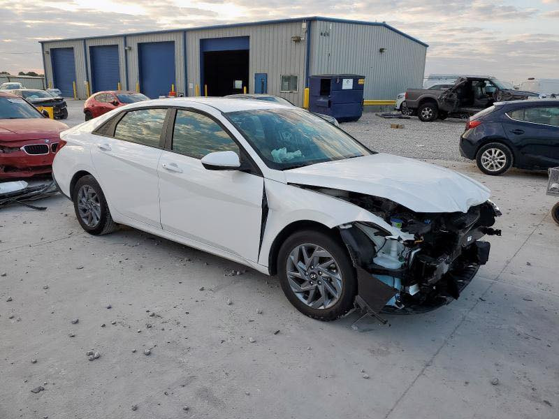 النترا 2024 
المسافة المقطوعة 18،464 mi

بصمة، دخول ذكي، ويل كب، كاميرا، رادار 360 ، شاشة ديجيتال،
مقاعد مخمل، والمزيد من اضافات هونداي..

الحادث موضح بالصور ايرباك ستيرن ودشبول 
السعر في المنطقة الحرة 115 بدون تصليح 
125 مصلح جاهز 
بالامكان دخول السيارة على كتاب ذوي الشهداء 

***********
