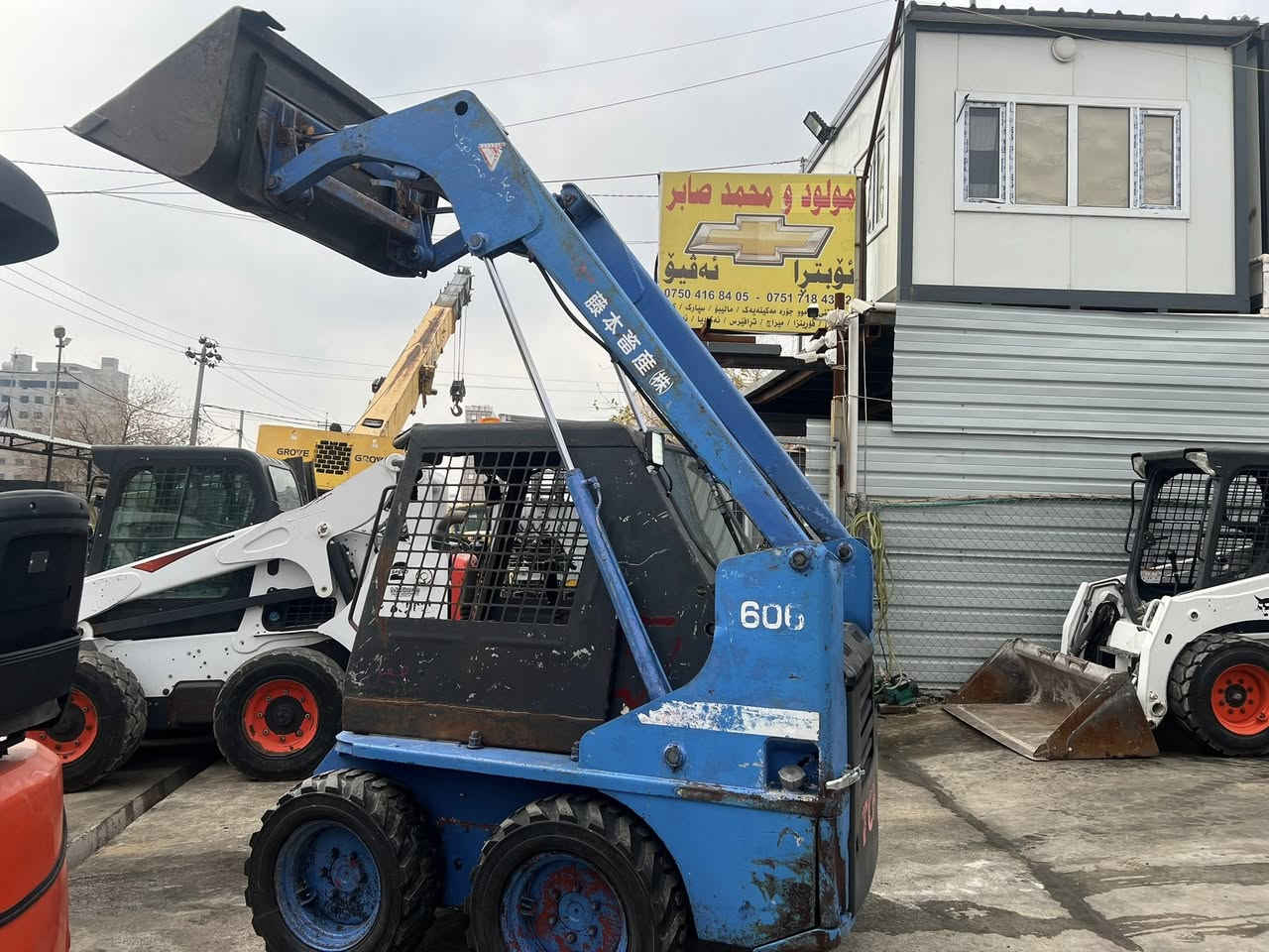 وصل بوبكات s100
2010دخول جديد مامشتغل بل عيراق 
 اوروپى 3000ماشي
محريك 4سلندر كابوته جديد جديد 
سعر 85$ ورقه بيه مجال 
*********** ***********
